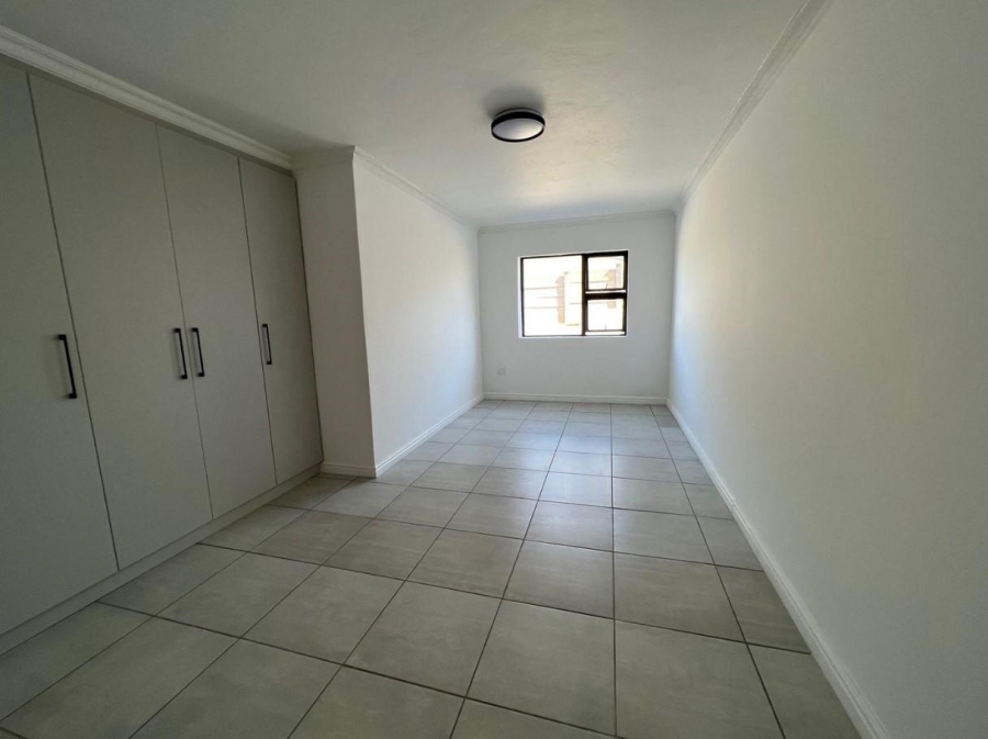 5 Bedroom Property for Sale in Wavecrest Eastern Cape